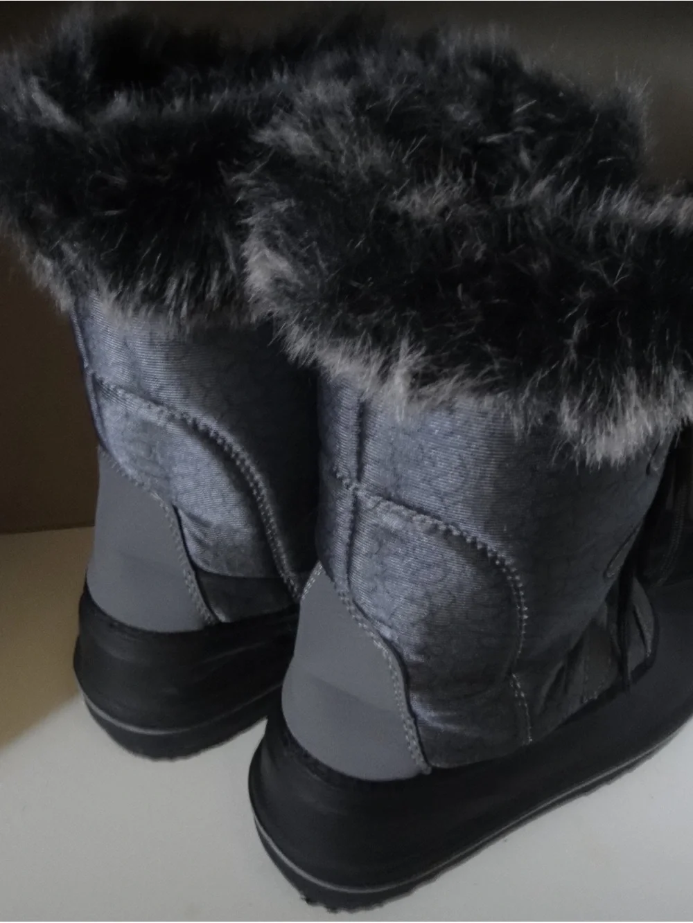 Mishansha Black and Gray Faux-Fur Lace-Up Winter Rain Boots